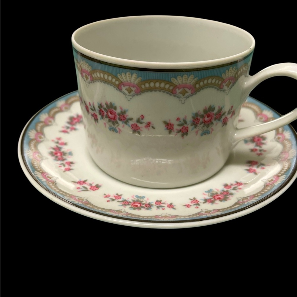 Set of Two Vintage Leart Coffee Cups